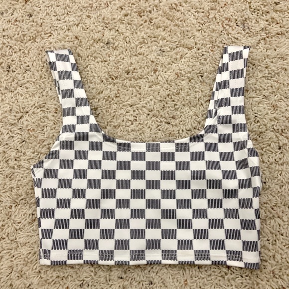 LAST ONE! crop top✨ - Picture 7 of 8